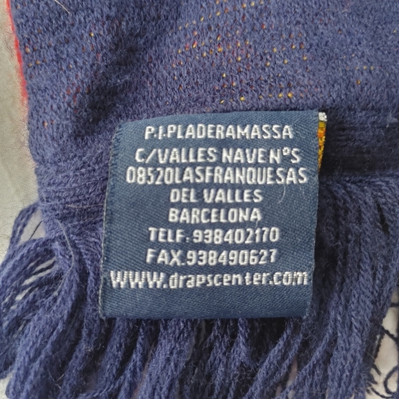 FCB scarf - Picture 3 of 4